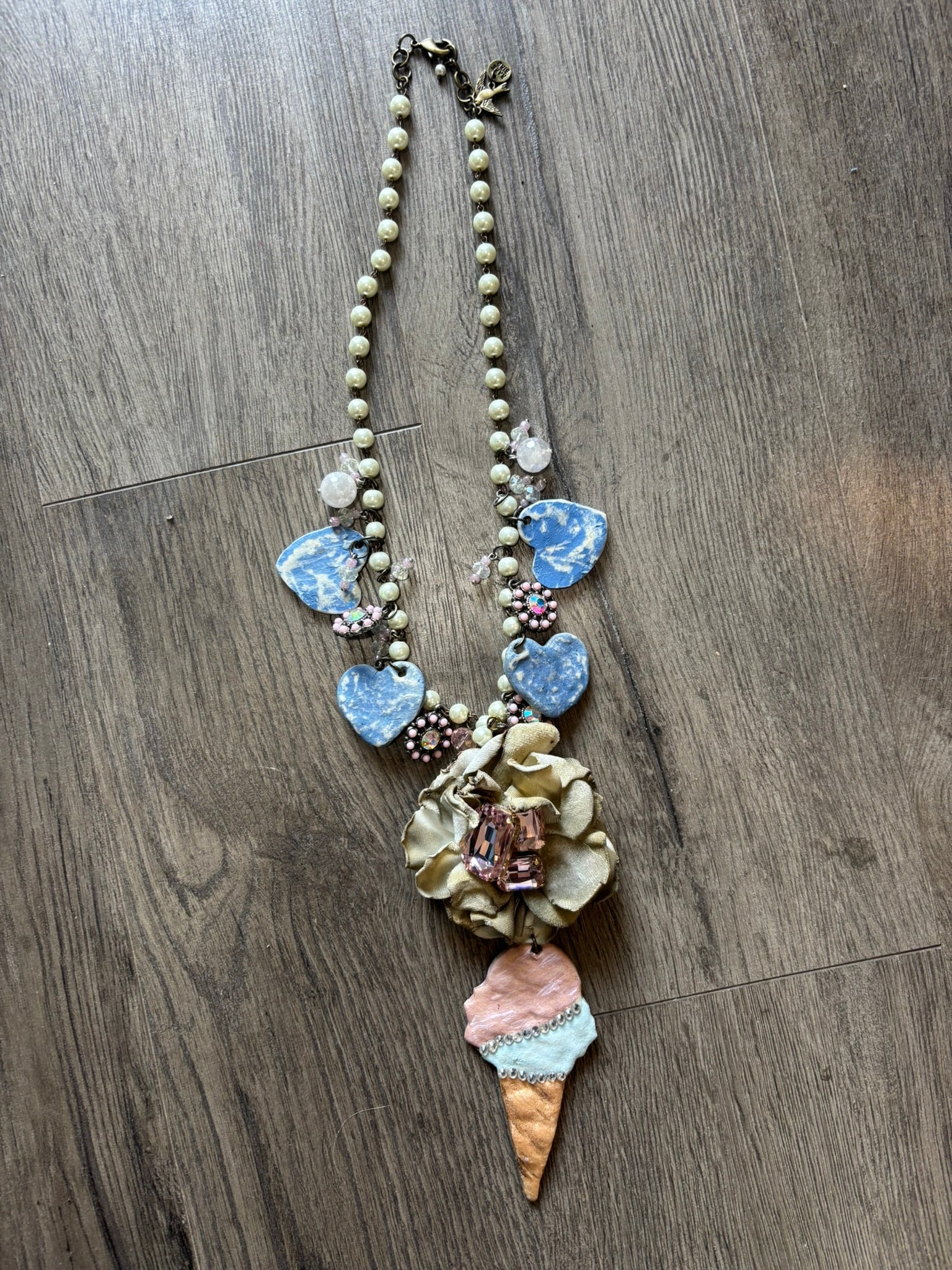 Velvet Sundae Stone Necklace
