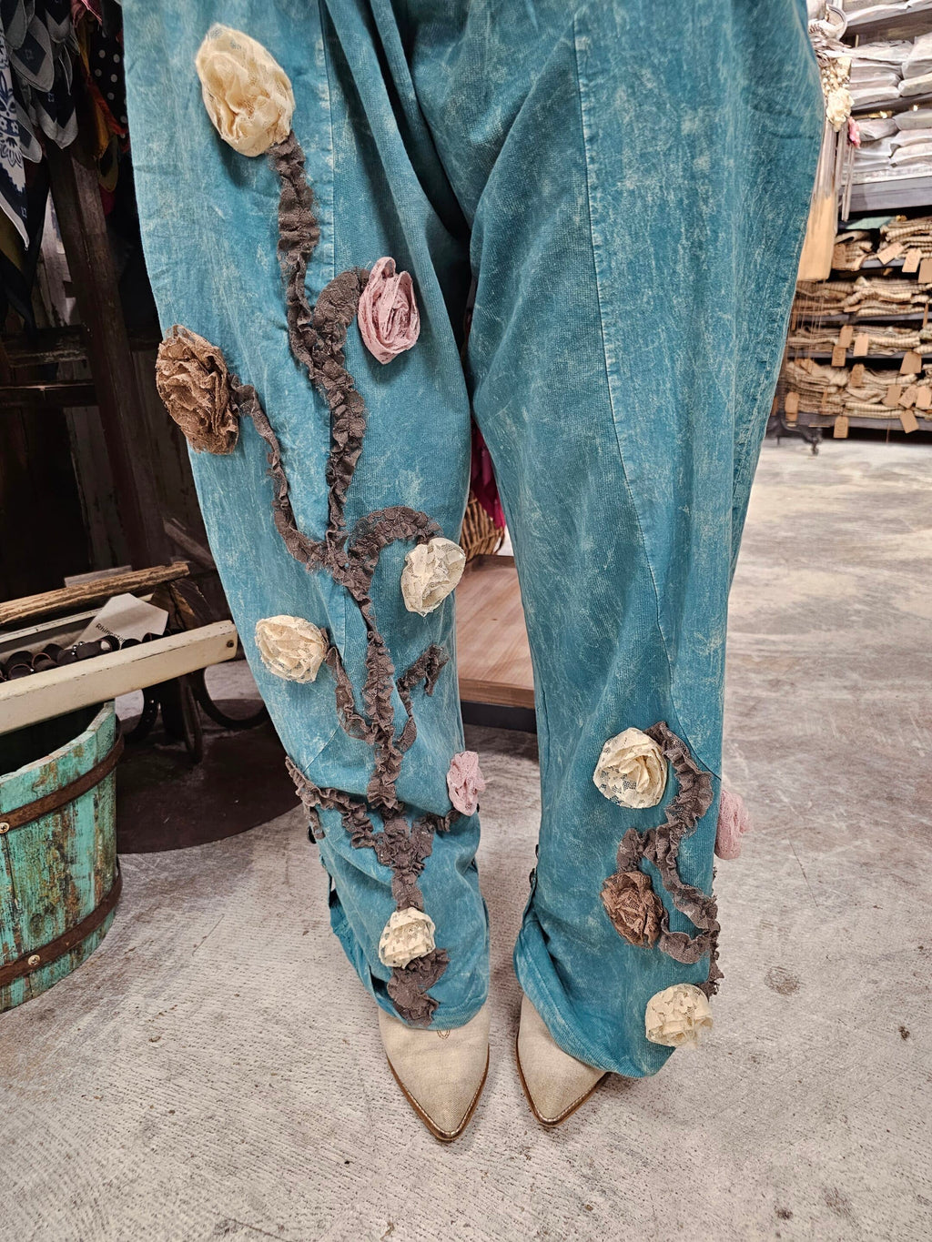 Love Ribbon Rose Pants image 2