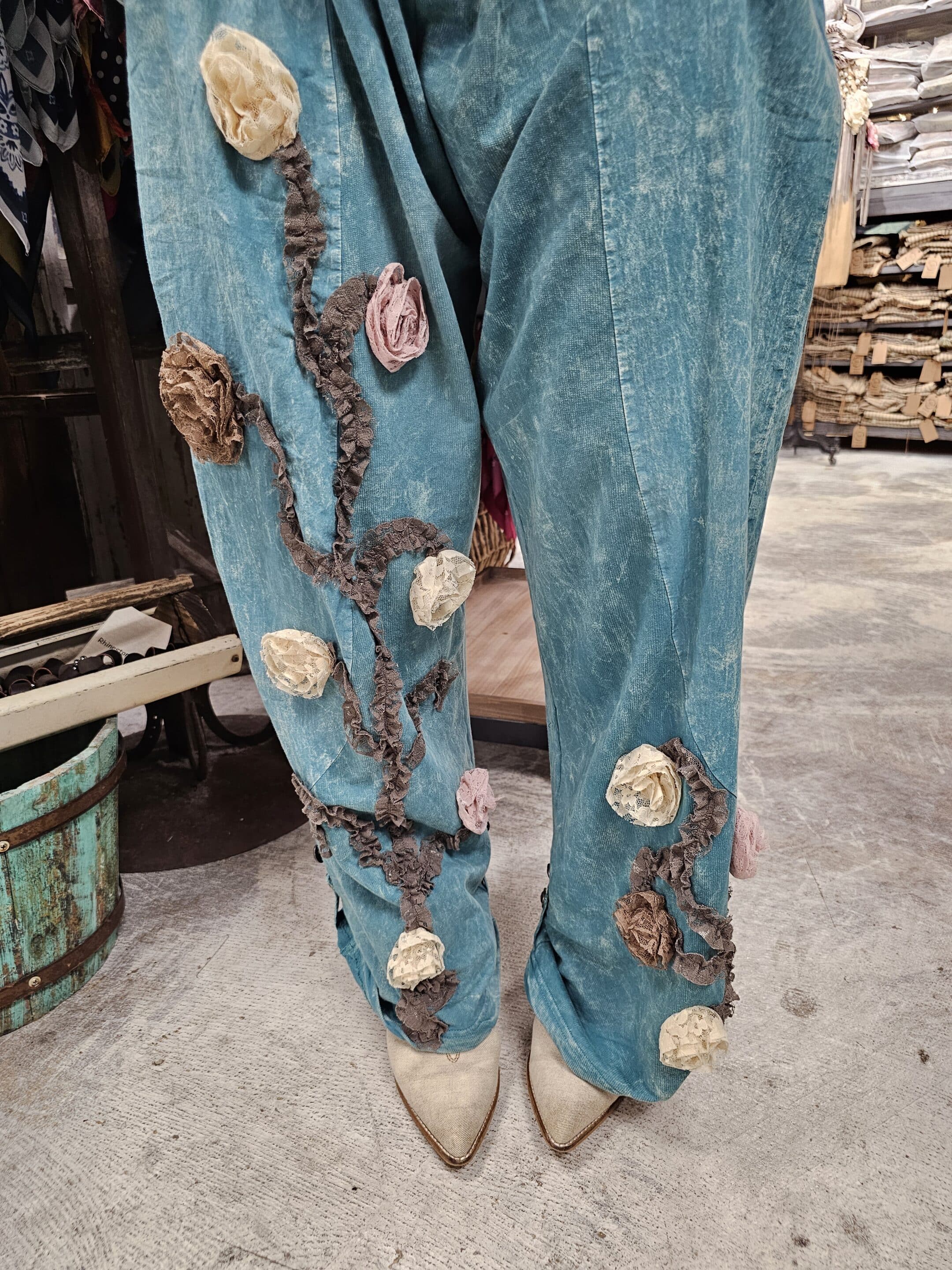 Love Ribbon Rose Pants image 2