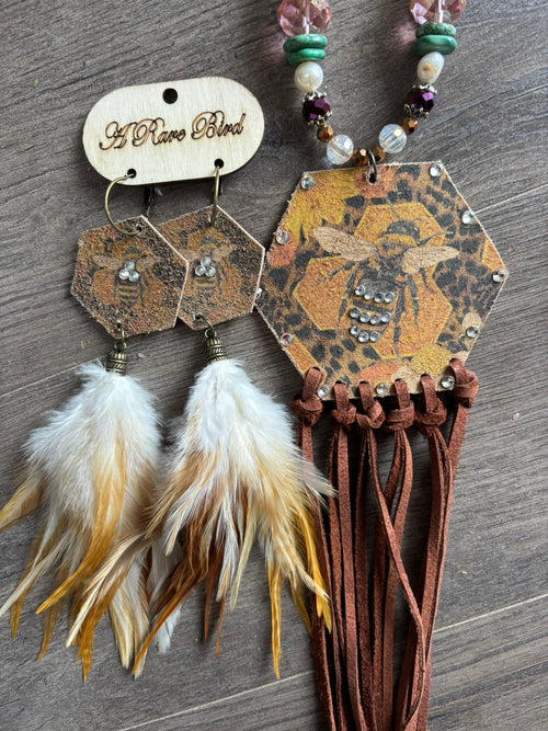 Bee Wild Necklace image 0