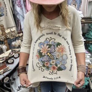 Bumble Bee in Flight Tattered Shirt Bundle