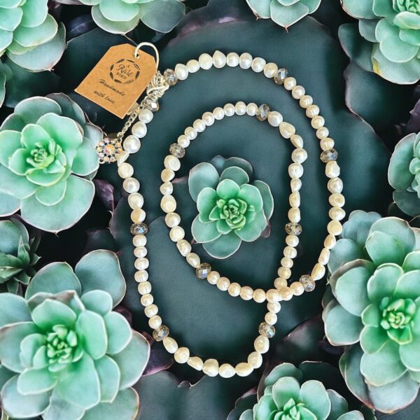 Double wrap Multi Pearl Necklace - Image 3