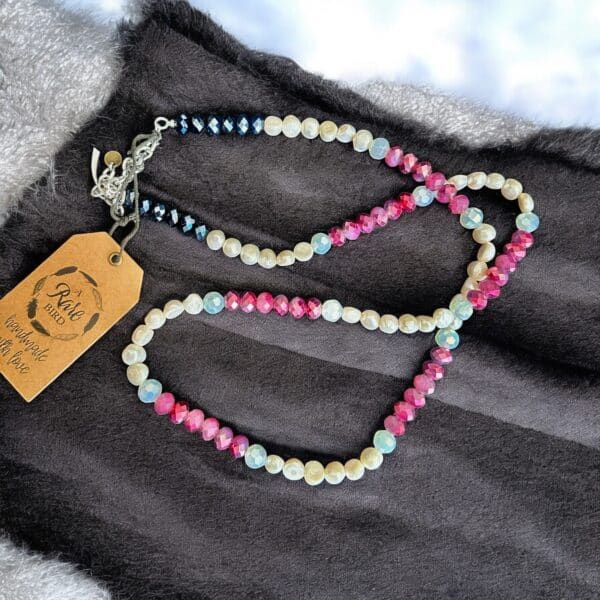 Magenta Crystal Pearl Necklace - Image 3