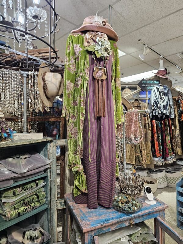 Elegant Purple/Green Stripe Lace Dress Bundle - Image 2